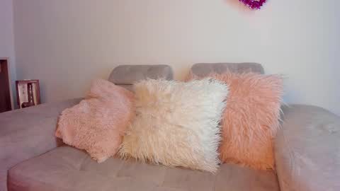 Snapshot of tylla__ chatting on 02-24-26, 05:05 tylla__ online show from 02-24-26, 05:05