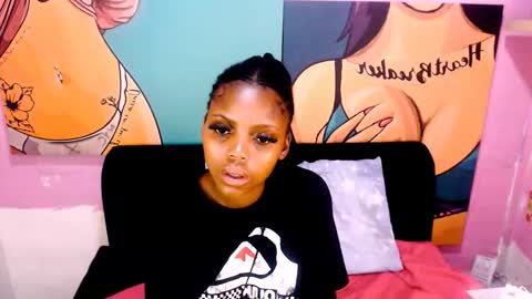 Snapshot of tyrabangz chatting on 11-21-25, 01:15 Tyra online show from 11-21-25, 01:15