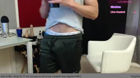 Snapshot of tyronemattias chatting on 03-04-25, 10:05 Tyrone Mattias online show from 03-04-25, 10:05