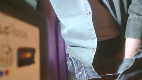 Snapshot of u02g2 chatting on 02-18-26, 04:47 u02g2 online show from 02-18-26, 04:47