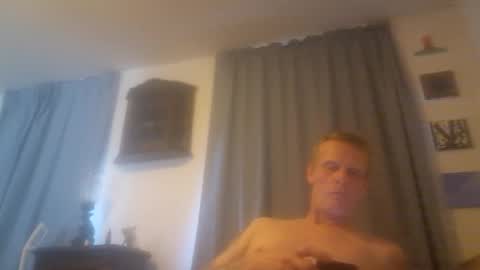 Snapshot of u2232739082 chatting on 06-11-26, 02:04 u2232739082 online show from 06-11-26, 02:04