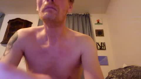 Snapshot of u2232739082 chatting on 06-26-26, 06:01 u2232739082 online show from 06-26-26, 06:01