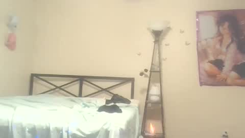 Azelia B online show from 02-27-25, 06:50