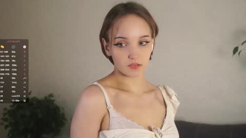 Snapshot of udelaborom chatting on 02-23-26, 06:49 Lili online show from 02-23-26, 06:49