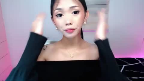 Snapshot of ughliah chatting on 07-18-26, 02:38 urbbgirl alliah online show from 07-18-26, 02:38
