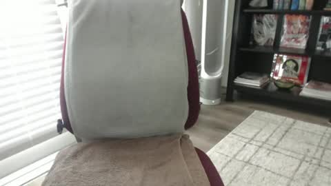 Snapshot of uhhuhhim chatting on 06-21-26, 03:58 B online show from 06-21-26, 03:58