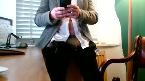 Snapshot of ukclive chatting on 10-10-25, 10:14 ukclive online show from 10-10-25, 10:14