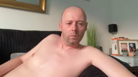 Snapshot of ukmatty3 chatting on 06-24-26, 08:19 ukmatty3 online show from 06-24-26, 08:19