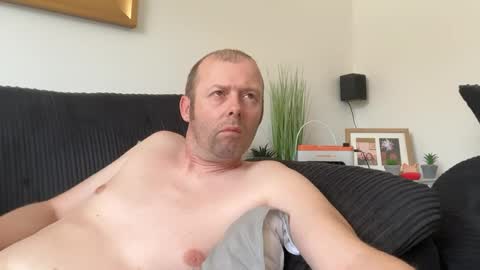 Snapshot of ukmatty3 chatting on 07-17-26, 03:07 ukmatty3 online show from 07-17-26, 03:07