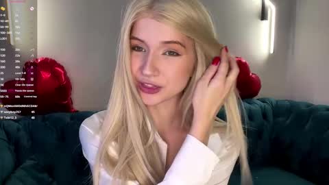 Vikki online show from 05-05-26, 03:31