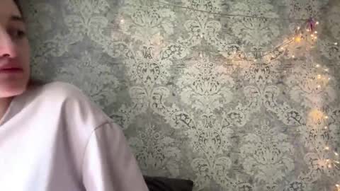 Snapshot of ulavisounnaraj chatting on 12-02-25, 09:25 Emily online show from 12-02-25, 09:25