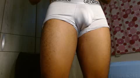 Snapshot of ulisess15 chatting on 01-08-25, 10:15 Felipe model independent online show from 01-08-25, 10:15