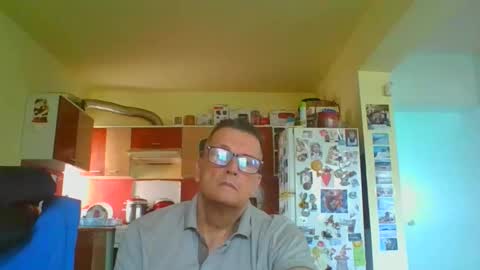 Snapshot of ulmeni4 chatting on 05-08-26, 05:57 ulmeni4 online show from 05-08-26, 05:57