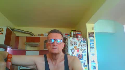 Snapshot of ulmeni4 chatting on 05-10-26, 02:00 ulmeni4 online show from 05-10-26, 02:00
