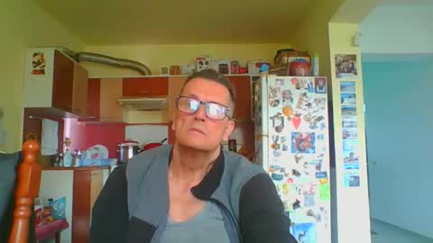 Snapshot of ulmeni4 chatting on 05-15-26, 03:08 ulmeni4 online show from 05-15-26, 03:08