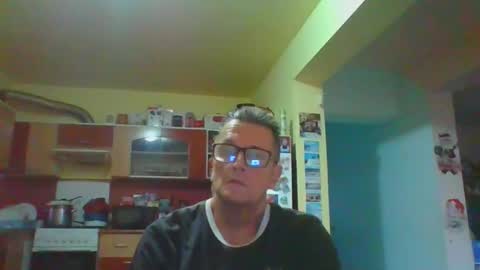 Snapshot of ulmeni4 chatting on 05-25-26, 06:14 ulmeni4 online show from 05-25-26, 06:14