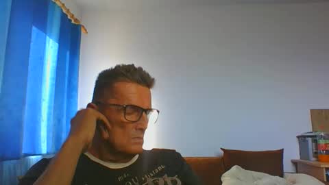Snapshot of ulmeni4 chatting on 05-28-26, 03:31 ulmeni4 online show from 05-28-26, 03:31