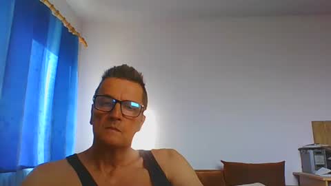 Snapshot of ulmeni4 chatting on 05-30-26, 03:31 ulmeni4 online show from 05-30-26, 03:31