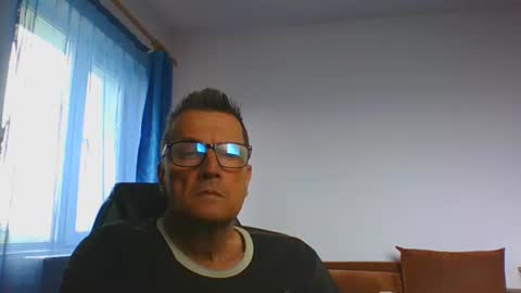 Snapshot of ulmeni4 chatting on 05-31-26, 01:29 ulmeni4 online show from 05-31-26, 01:29