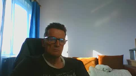 Snapshot of ulmeni4 chatting on 06-03-26, 03:28 ulmeni4 online show from 06-03-26, 03:28