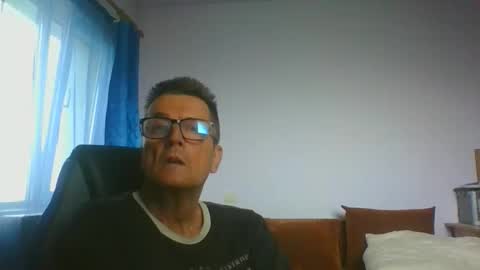 Snapshot of ulmeni4 chatting on 06-04-26, 02:45 ulmeni4 online show from 06-04-26, 02:45