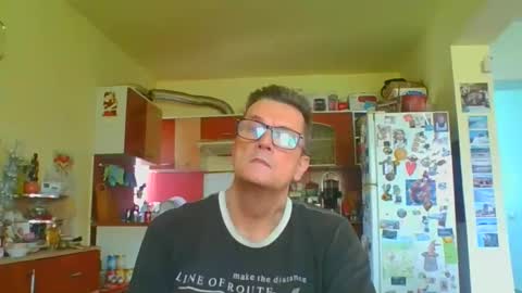 Snapshot of ulmeni4 chatting on 06-10-26, 12:04 ulmeni4 online show from 06-10-26, 12:04