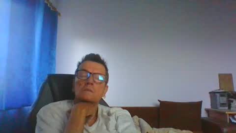 Snapshot of ulmeni4 chatting on 06-16-26, 03:31 ulmeni4 online show from 06-16-26, 03:31