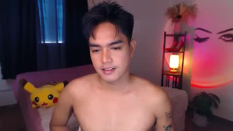 Snapshot of ultimatesexytrans chatting on 03-04-25, 01:12 Alex online show from 03-04-25, 01:12