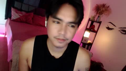 Snapshot of ultimatesexytrans chatting on 09-17-25, 05:25 Alex online show from 09-17-25, 05:25