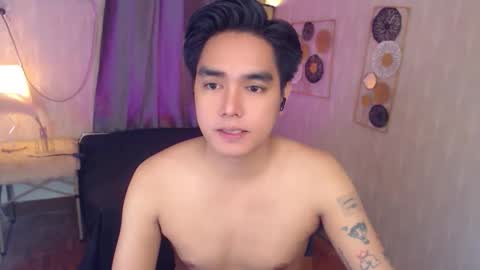 Snapshot of ultimatesexytrans chatting on 12-02-25, 10:09 Alex online show from 12-02-25, 10:09