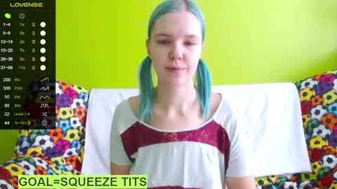 Snapshot of ultra_meow chatting on 01-09-25, 10:41 Roxy online show from 01-09-25, 10:41