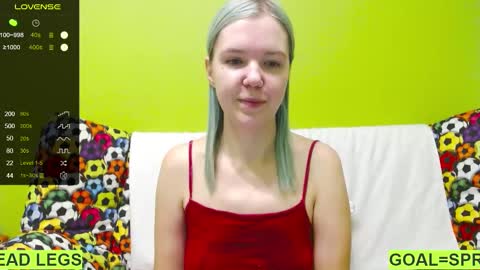 Snapshot of ultra_meow chatting on 02-02-25, 11:53 Roxy online show from 02-02-25, 11:53