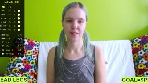 Snapshot of ultra_meow chatting on 02-09-25, 01:25 Roxy online show from 02-09-25, 01:25