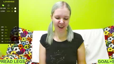 Snapshot of ultra_meow chatting on 02-11-25, 07:16 Roxy online show from 02-11-25, 07:16