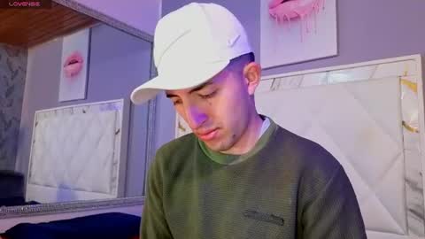 Snapshot of un_sluttyy chatting on 06-17-26, 11:12 un_sluttyy online show from 06-17-26, 11:12
