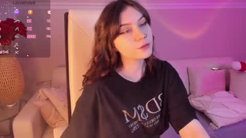 Snapshot of una_medisson chatting on 12-06-24, 09:32 Una online show from 12-06-24, 09:32