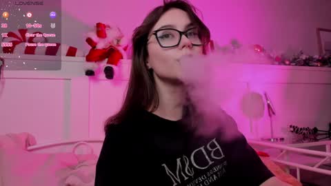 Snapshot of una_medisson chatting on 12-24-24, 12:33 Una online show from 12-24-24, 12:33