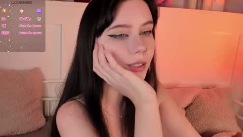 Snapshot of una_medisson chatting on 11-07-25, 12:49 Una online show from 11-07-25, 12:49