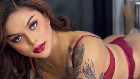 Lady tan online show from 11-22-25, 09:52