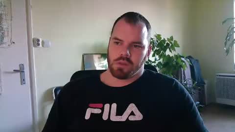 Snapshot of uncut_strong chatting on 12-15-24, 02:05 Uncut Strong online show from 12-15-24, 02:05