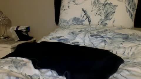 Buzz Bigcock online show from 11-24-25, 09:36