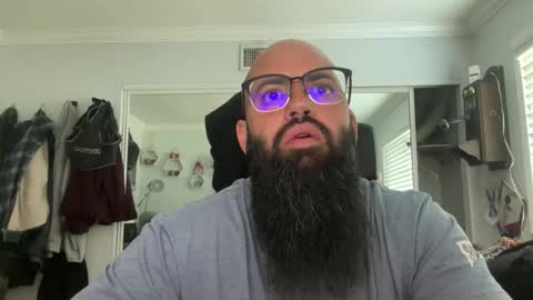 uncutbeard129840 online show from 02-05-26, 12:15