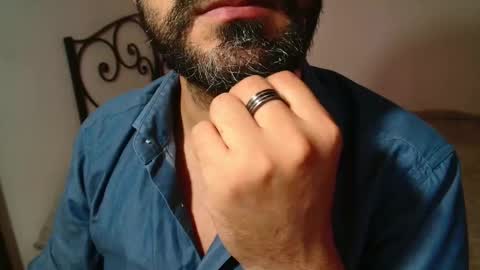 Snapshot of under_thedesk chatting on 10-22-25, 08:19 Giov online show from 10-22-25, 08:19