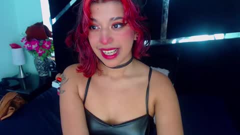 Snapshot of underbaby_ chatting on 12-30-24, 08:04 UnderBaby online show from 12-30-24, 08:04