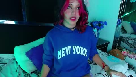 Snapshot of underbaby_ chatting on 02-25-25, 07:58 UnderBaby online show from 02-25-25, 07:58