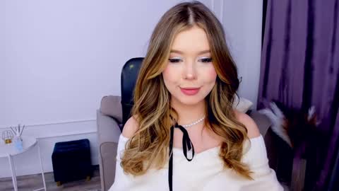 Snapshot of unforgettablalice chatting on 01-18-25, 07:37 Alice online show from 01-18-25, 07:37