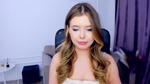 Snapshot of unforgettablalice chatting on 01-18-25, 10:39 Alice online show from 01-18-25, 10:39