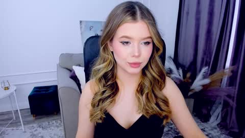 Snapshot of unforgettablalice chatting on 01-30-25, 11:44 Alice online show from 01-30-25, 11:44