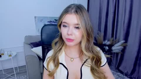 Snapshot of unforgettablalice chatting on 03-01-25, 02:55 Alice online show from 03-01-25, 02:55