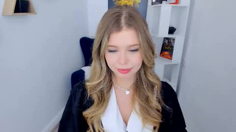 Snapshot of unforgettablalice chatting on 09-26-25, 12:42 Alice online show from 09-26-25, 12:42